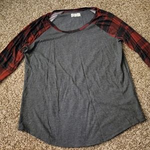 Maurices 24/7 shirt- Gray with Buffalo Plaid sleeves